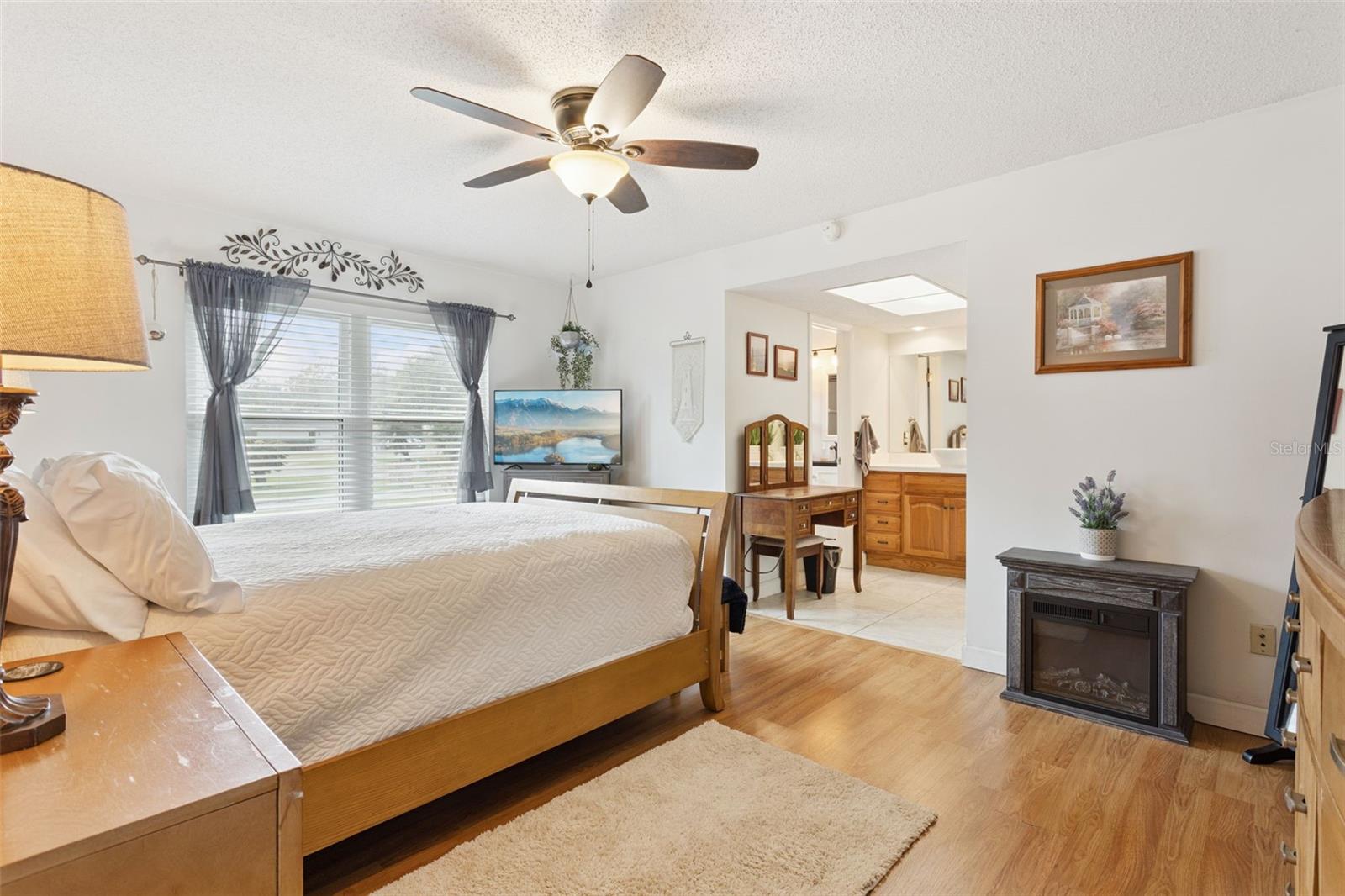 ROLLING OAKS - Residential