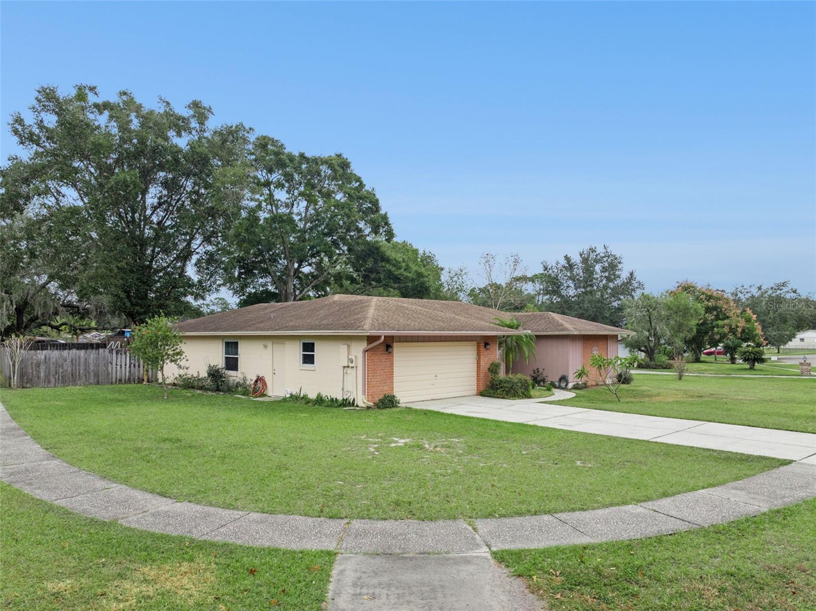 ROLLING OAKS - Residential
