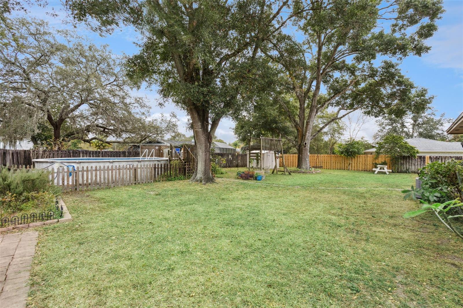 ROLLING OAKS - Residential