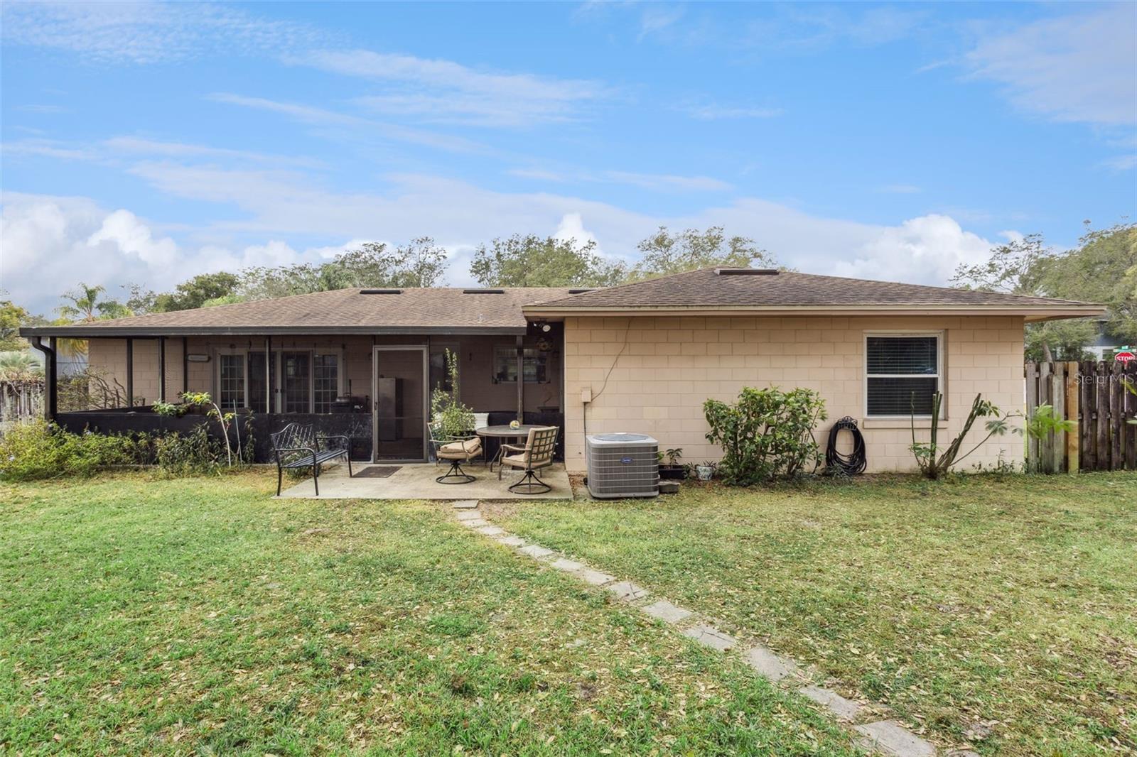 ROLLING OAKS - Residential