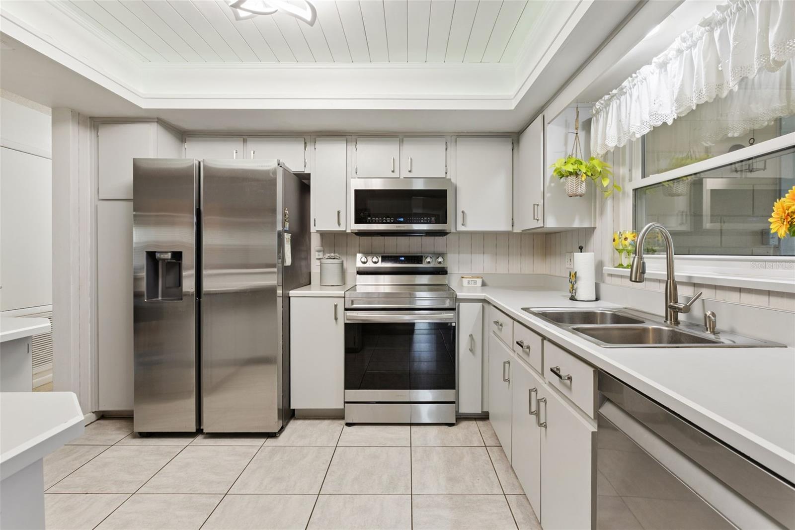 ROLLING OAKS - Residential