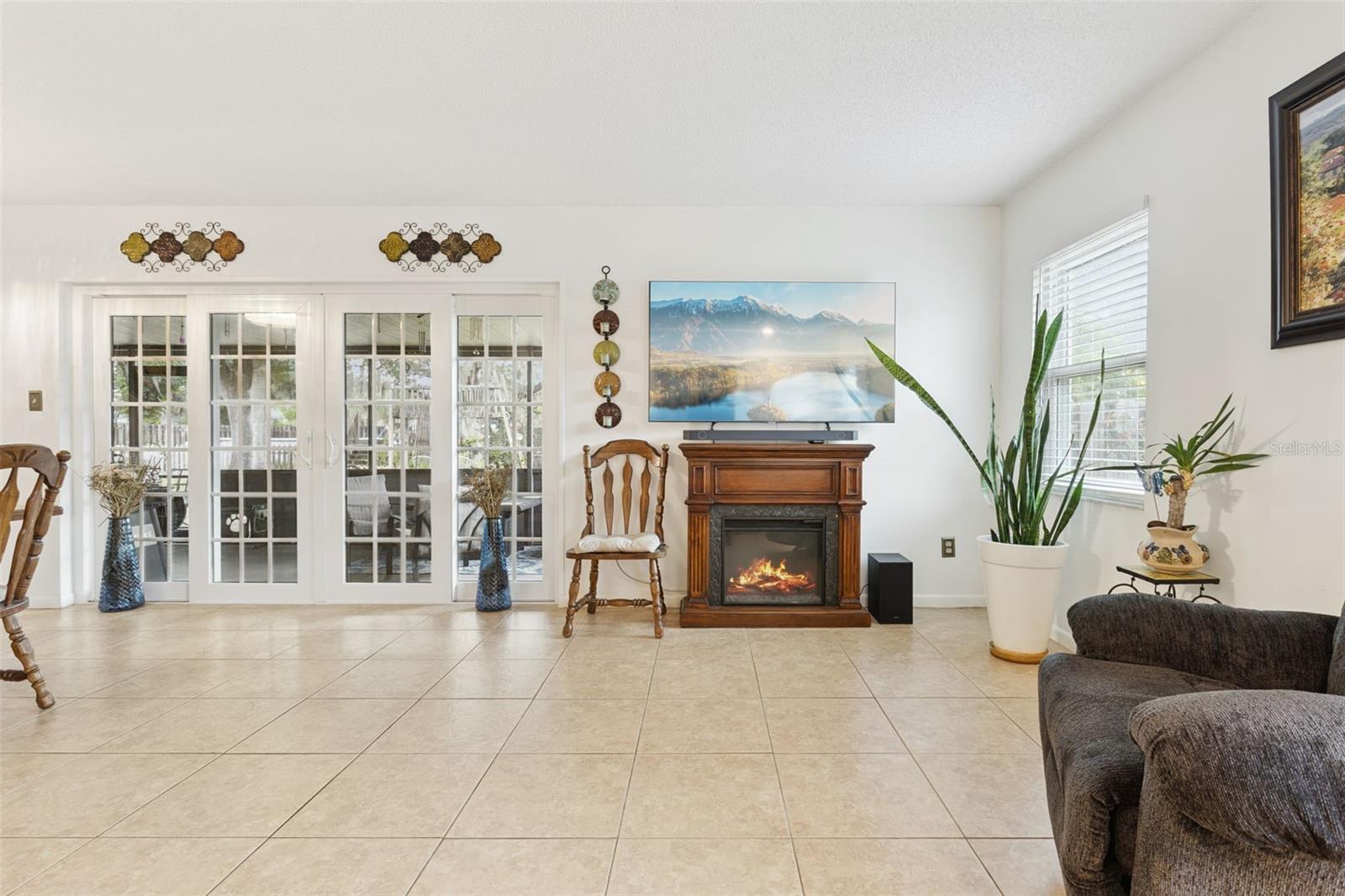 ROLLING OAKS - Residential