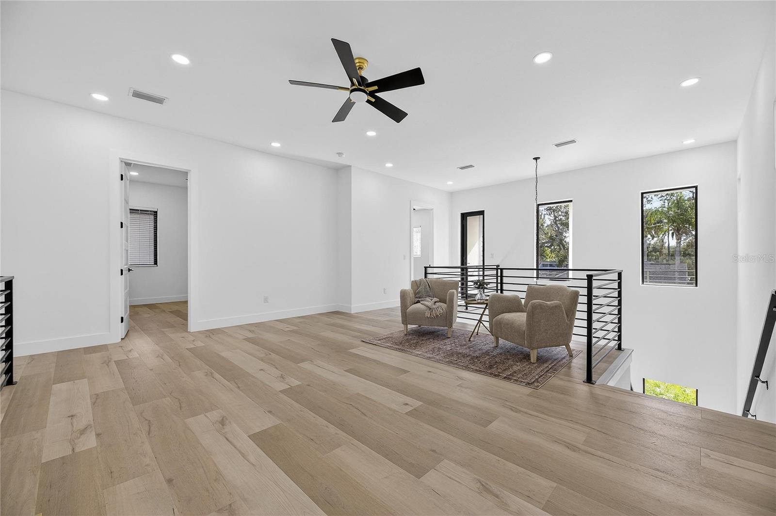 RIDGEWOOD - Residential