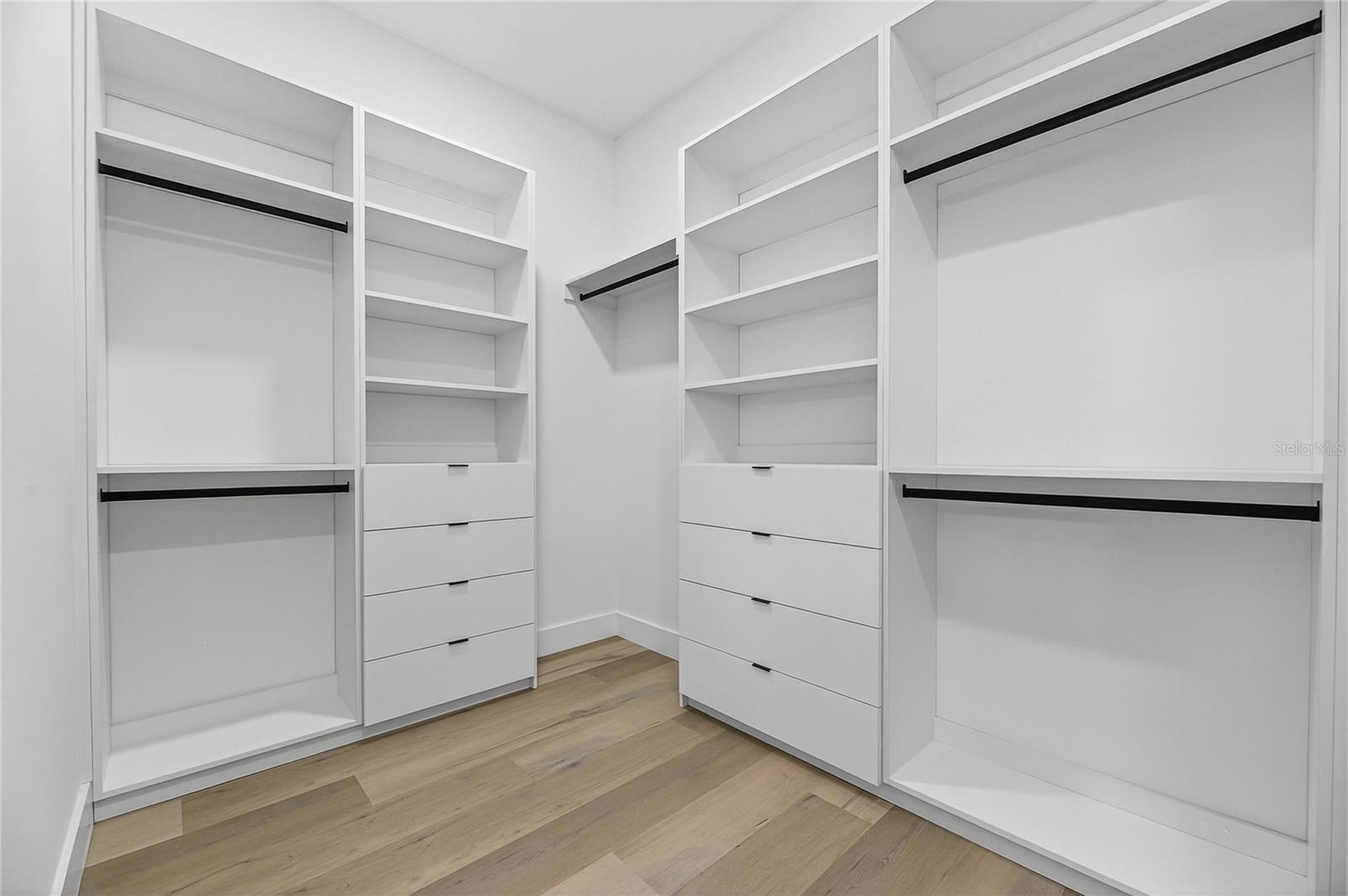 RIDGEWOOD - Residential