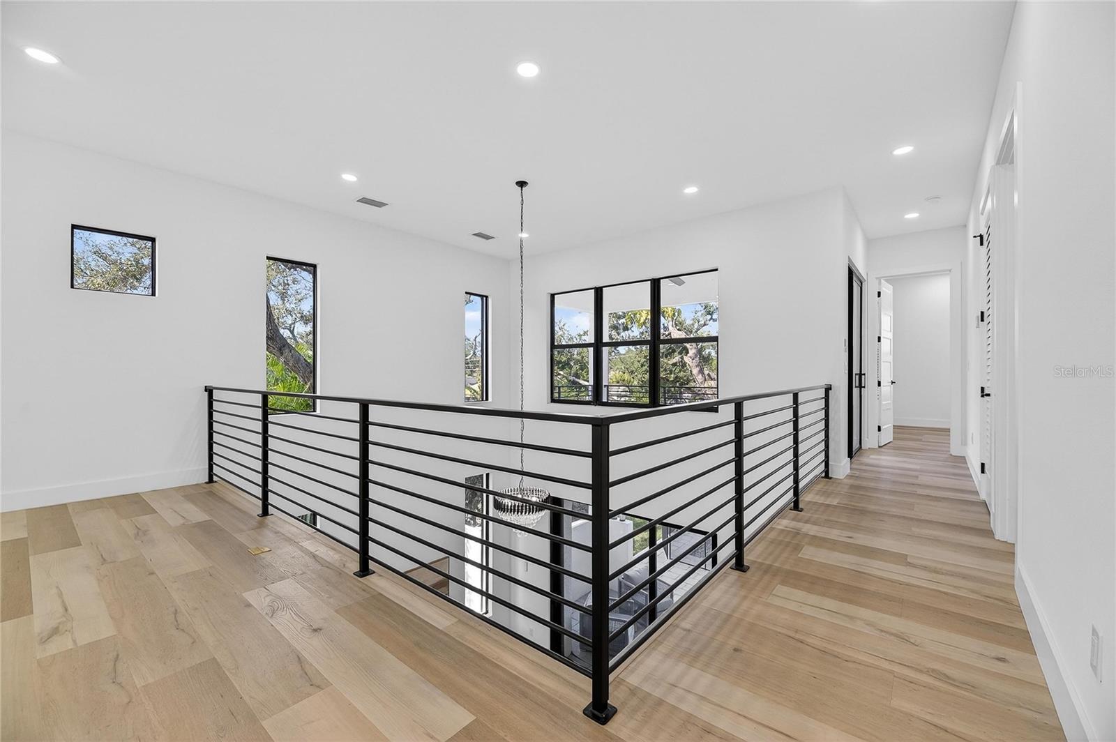 RIDGEWOOD - Residential