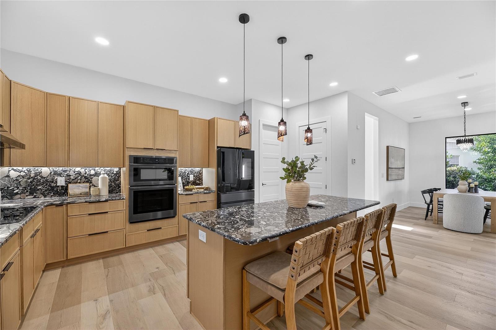 RIDGEWOOD - Residential