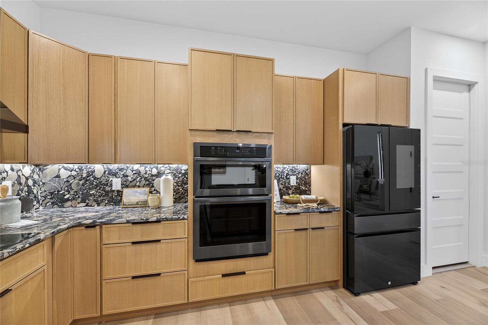 RIDGEWOOD - Residential