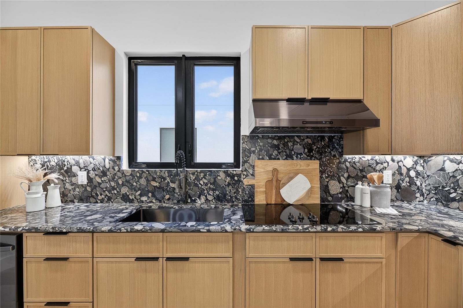 RIDGEWOOD - Residential