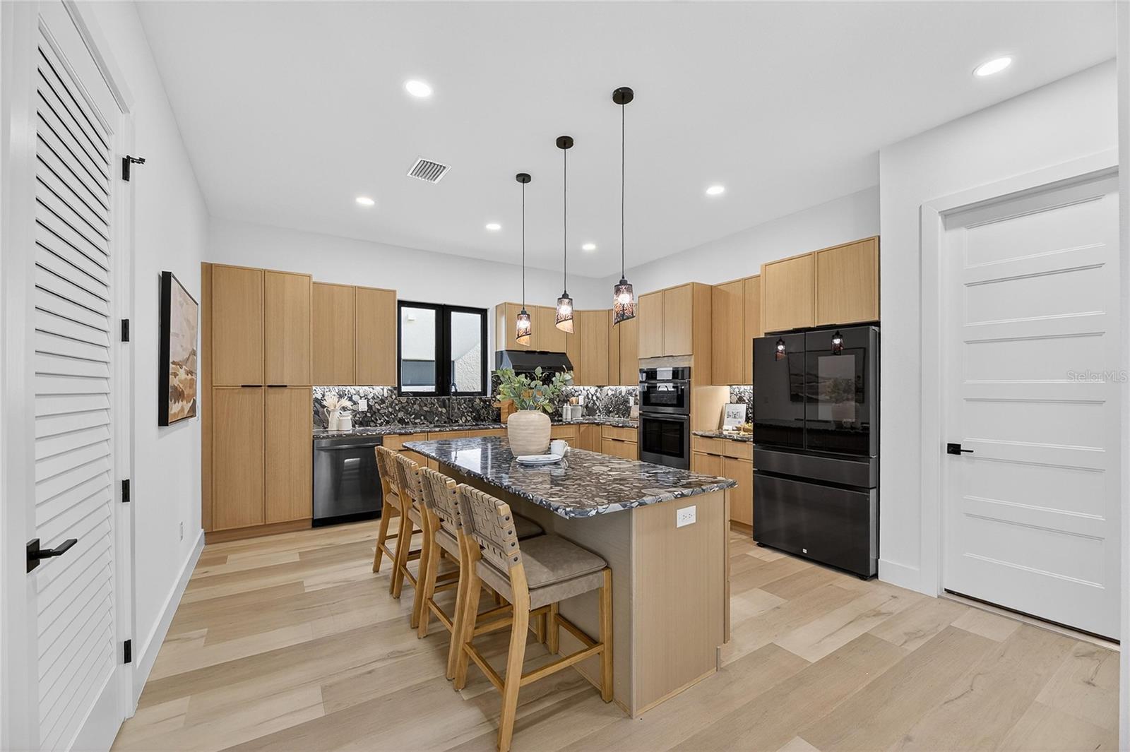 RIDGEWOOD - Residential