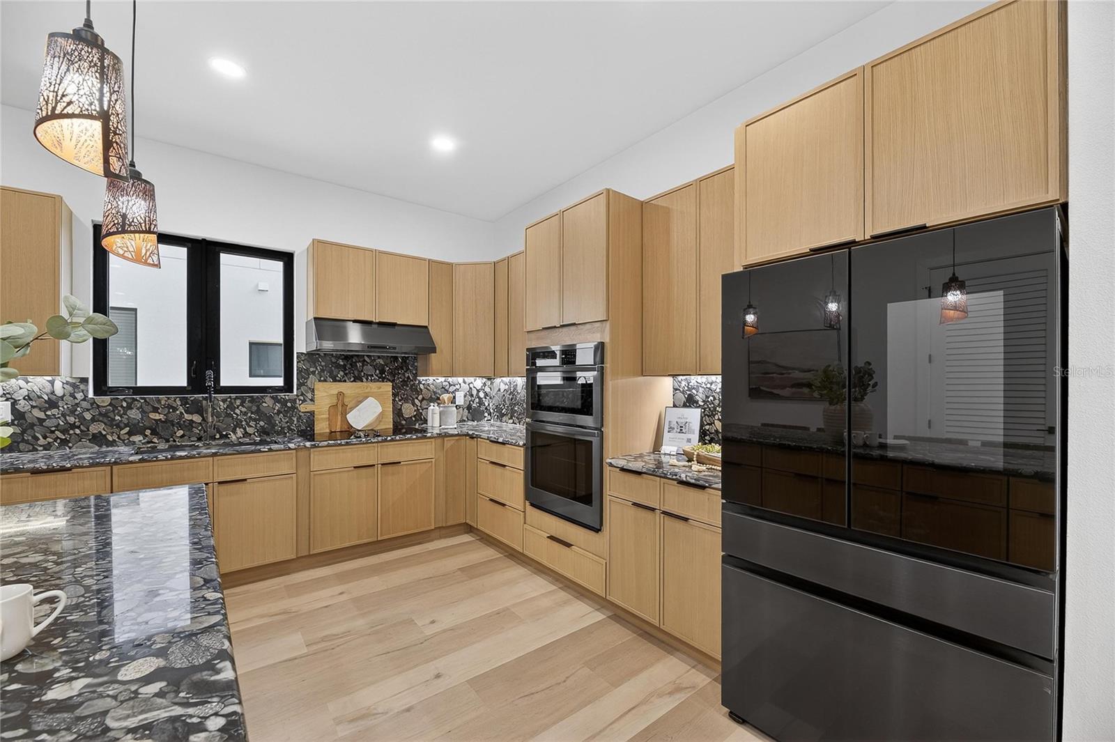 RIDGEWOOD - Residential