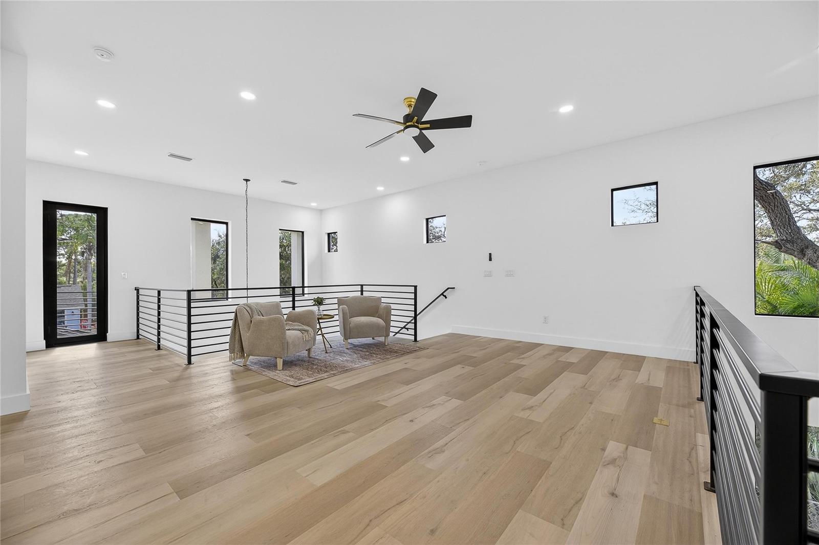 RIDGEWOOD - Residential