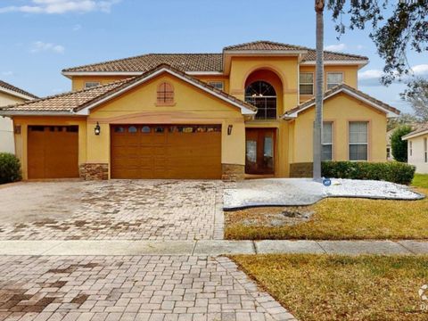 Photo of 3858 Shoreside Drive, Kissimmee, FL 34746 (MLS # S5144171)