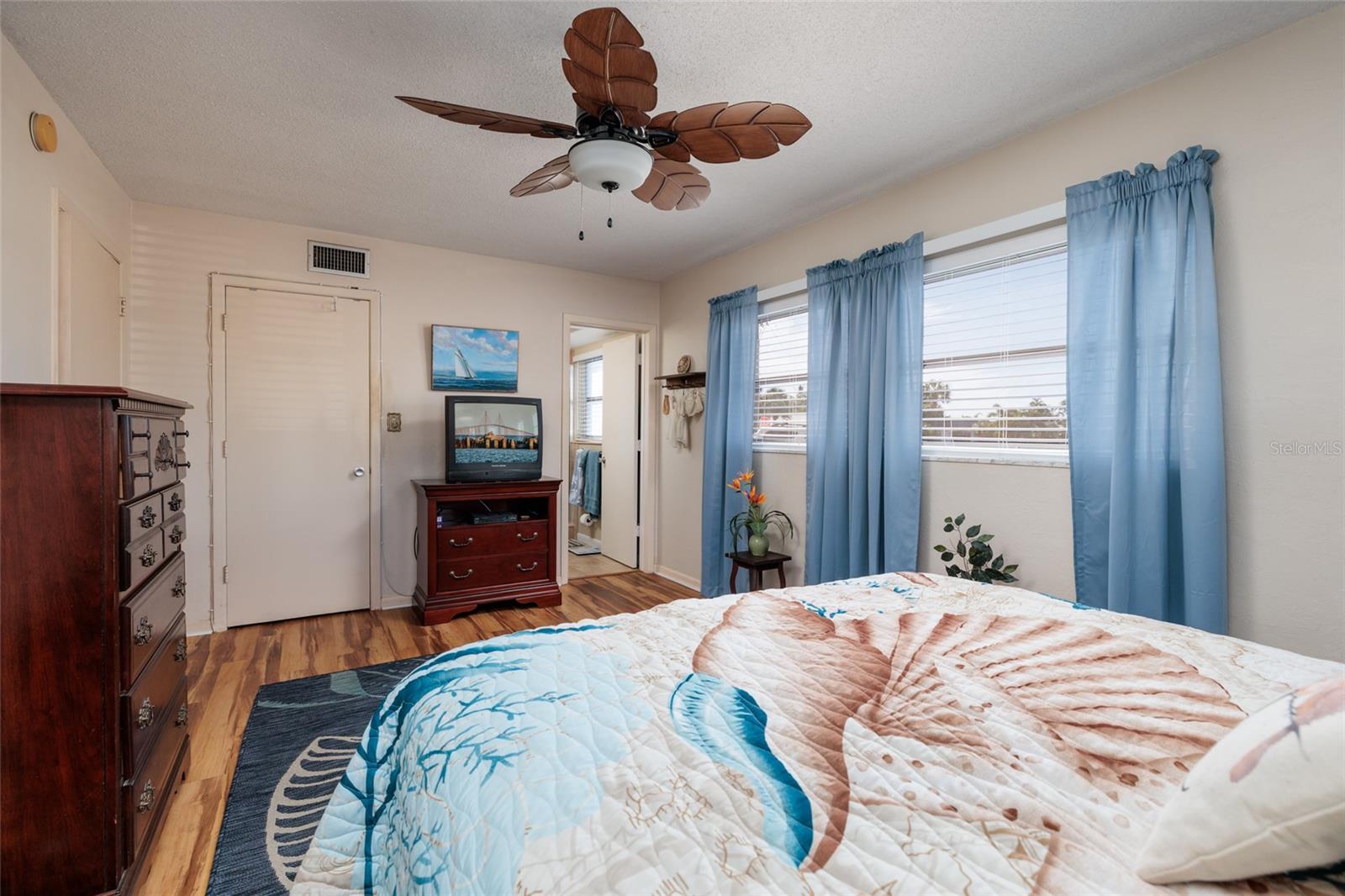 VISTA DEL MAR CONDO - Residential