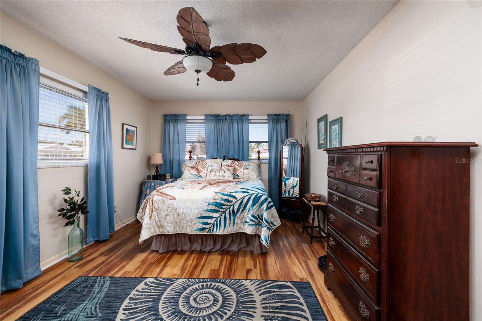 VISTA DEL MAR CONDO - Residential