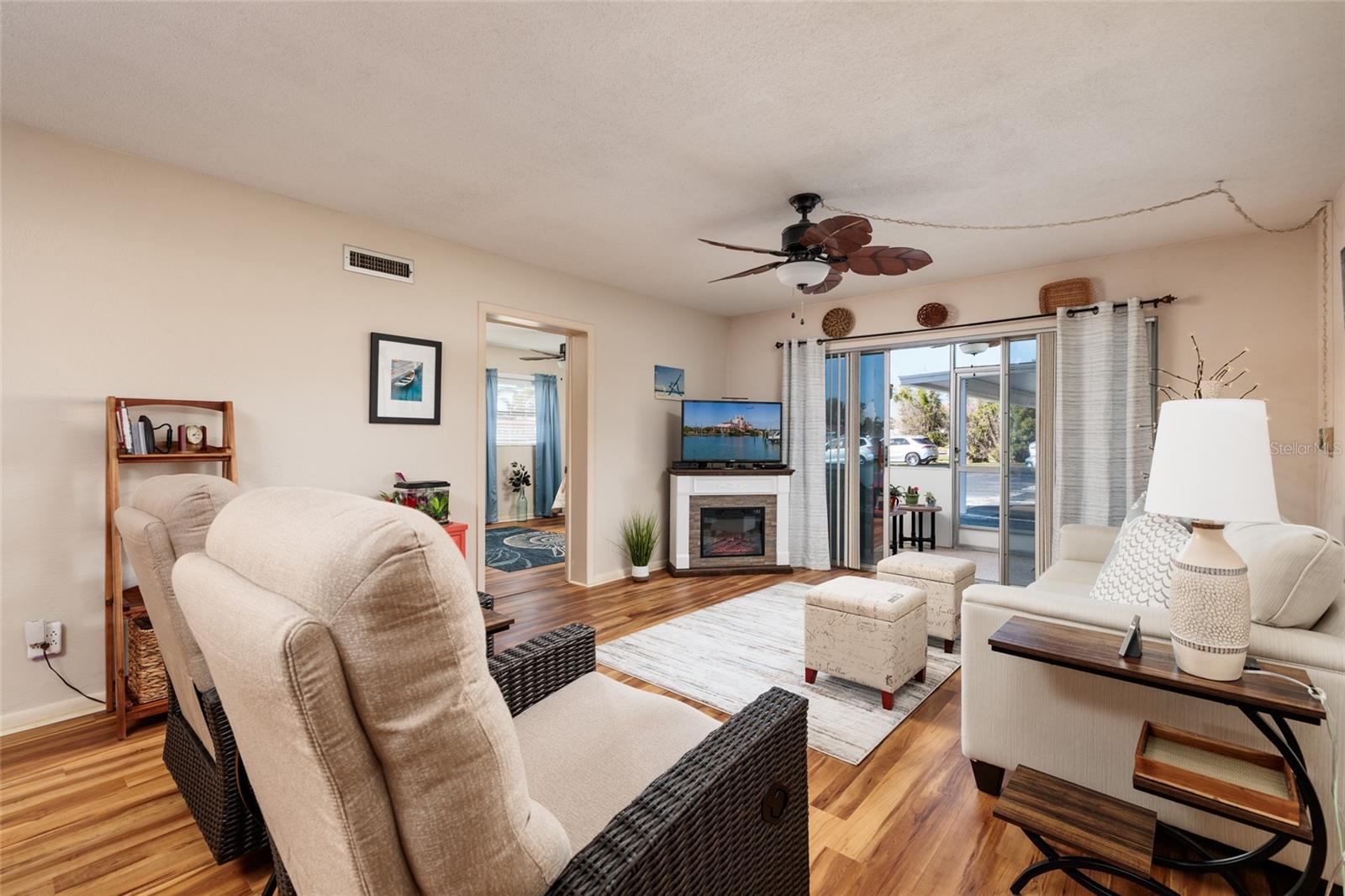 VISTA DEL MAR CONDO - Residential