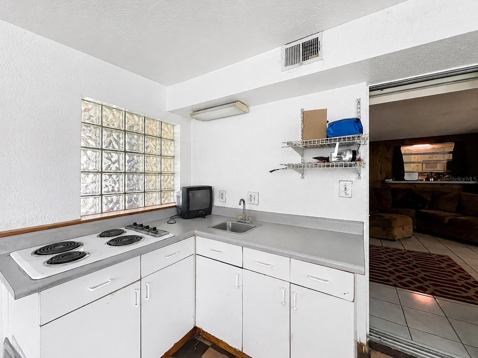 LAKE LAWNE SHORES ANNEX - Residential