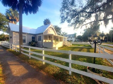 Photo of 246 N Oak Avenue, Orange City, FL 32763 (MLS # R4910297)