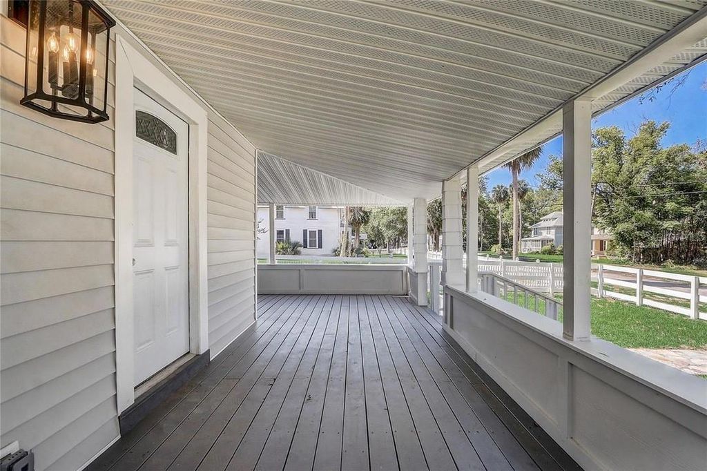 Photo of 246 N Oak Avenue, Orange City, FL 32763 (MLS # R4910297)