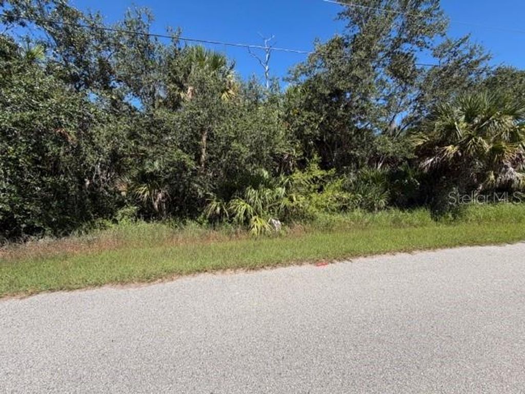 Photo of 3 Bernhard Road, North Port, FL 34288 (MLS # A4666240)