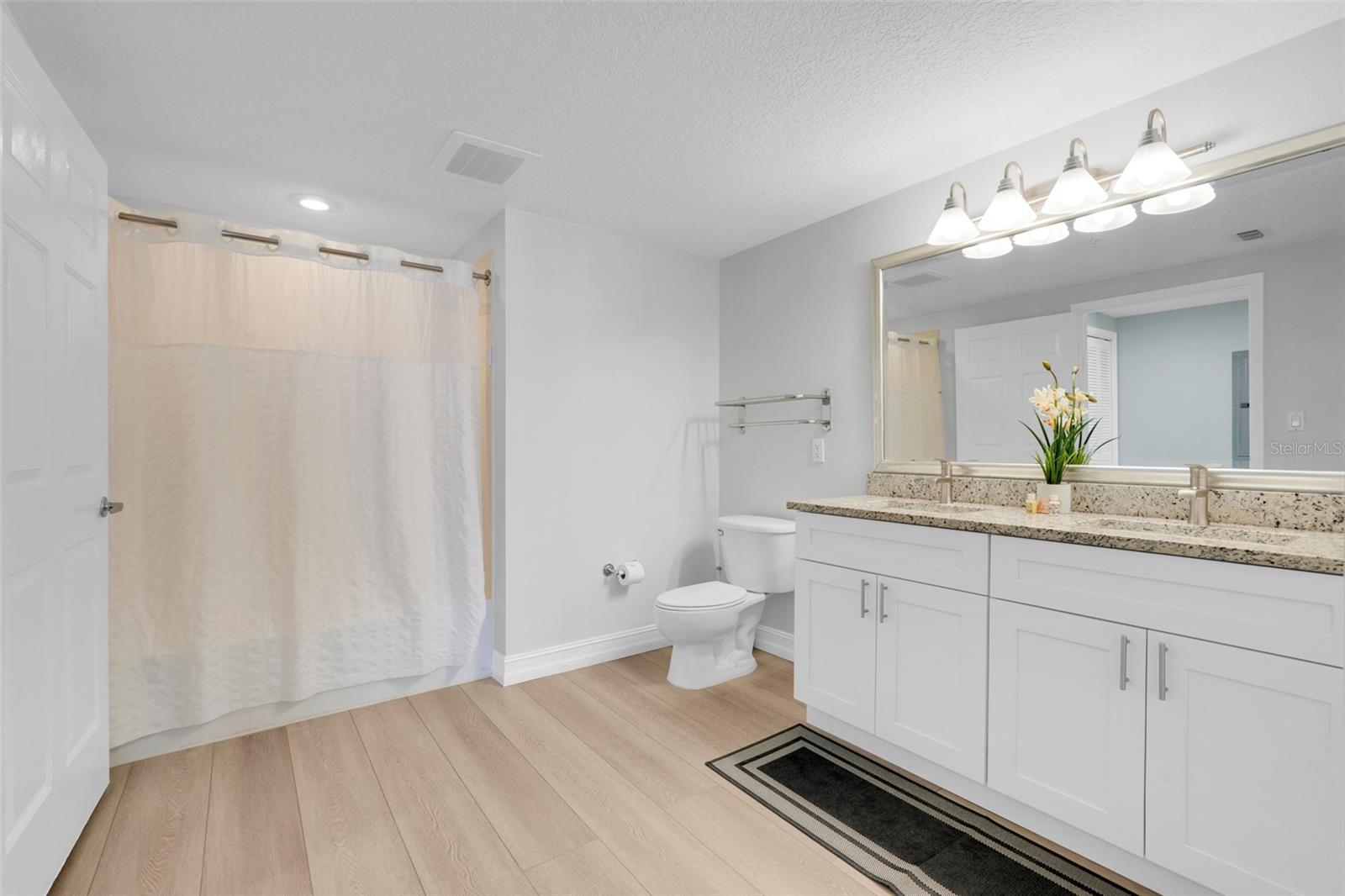 FAIRFIELD DB OCEANWALK 02 - Residential