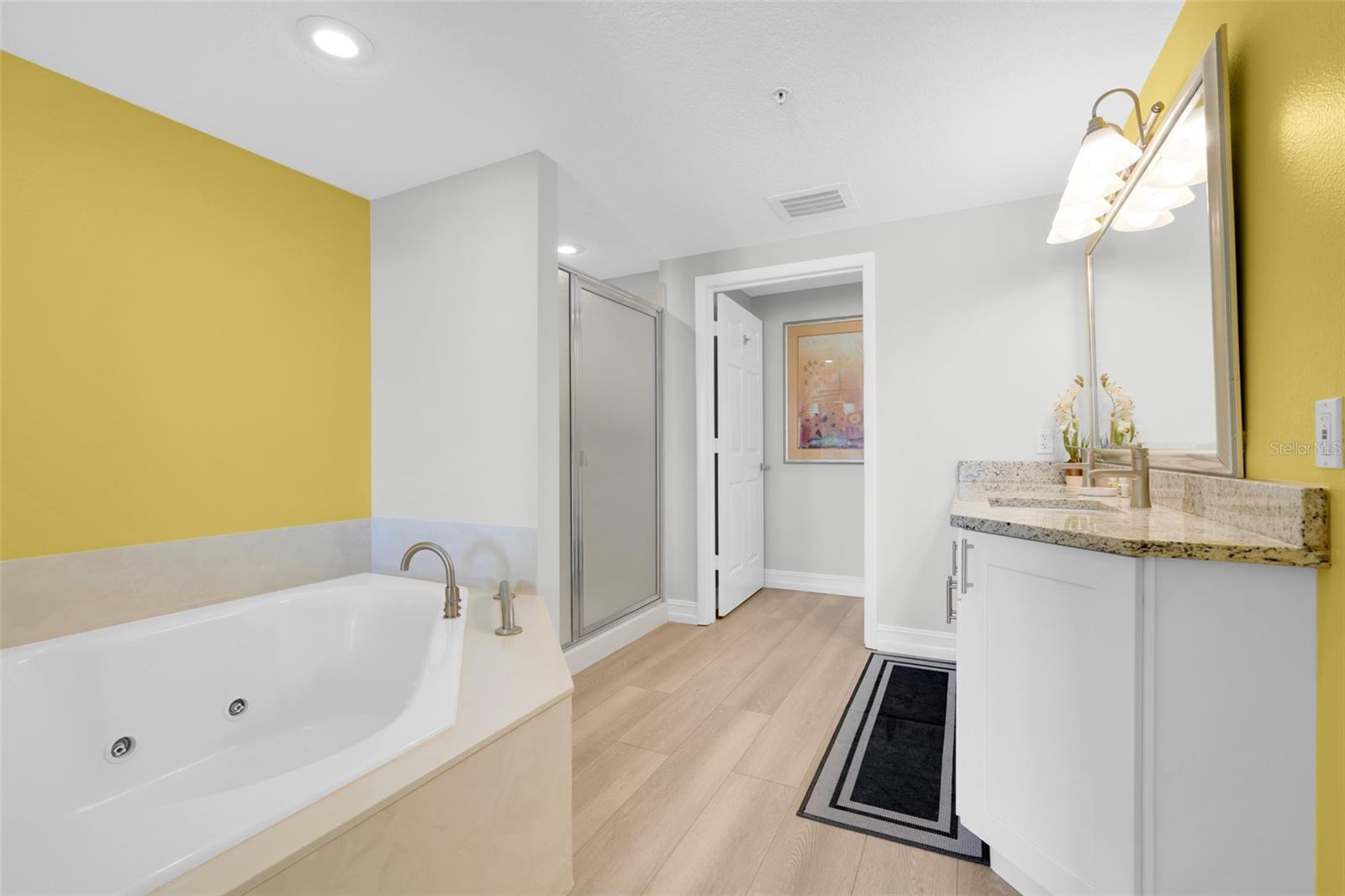 FAIRFIELD DB OCEANWALK 02 - Residential