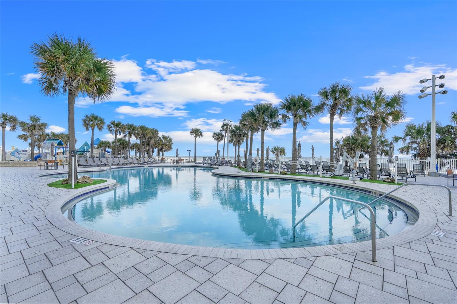 FAIRFIELD DB OCEANWALK 02 - Residential