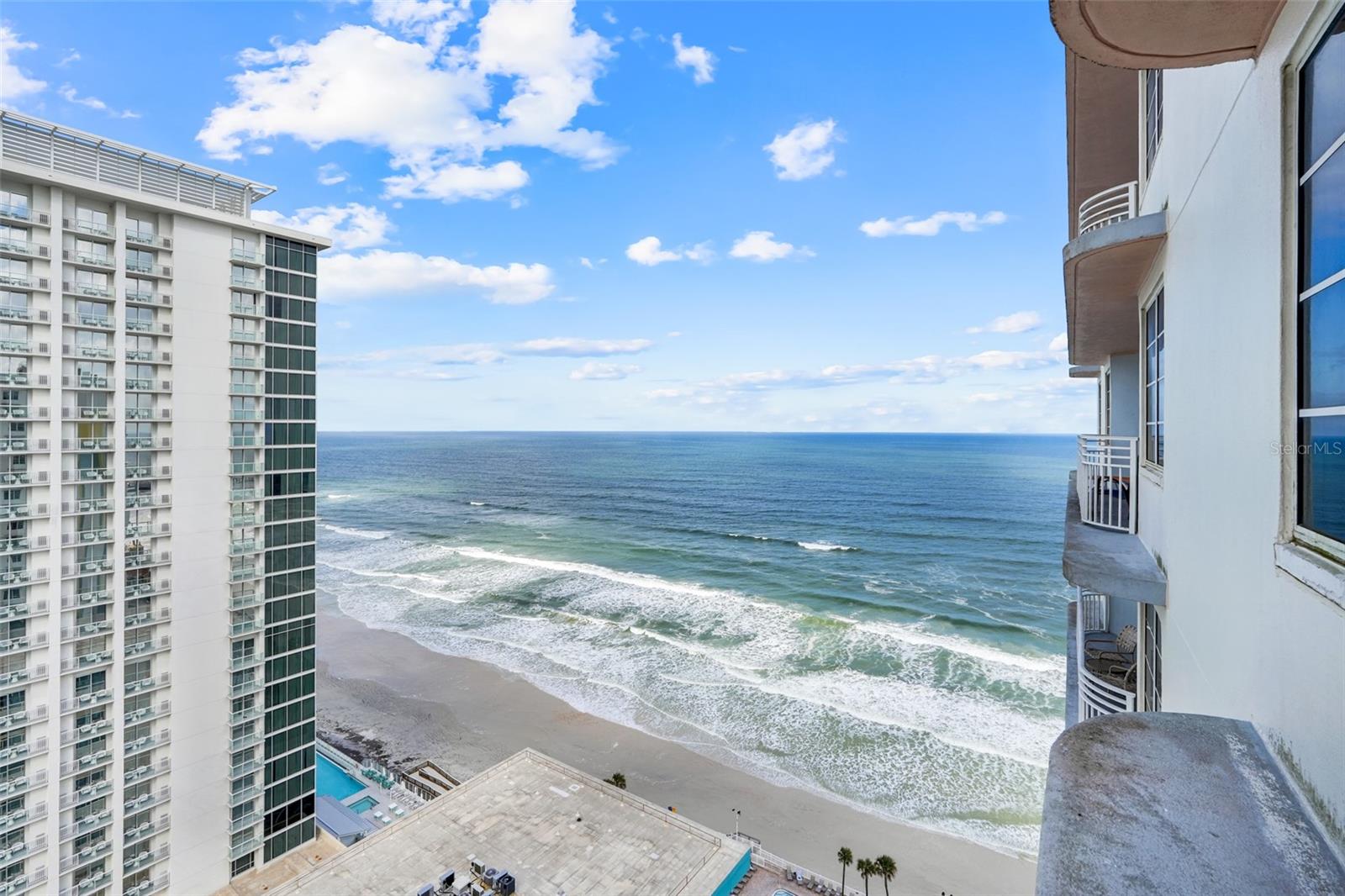 FAIRFIELD DB OCEANWALK 02 - Residential