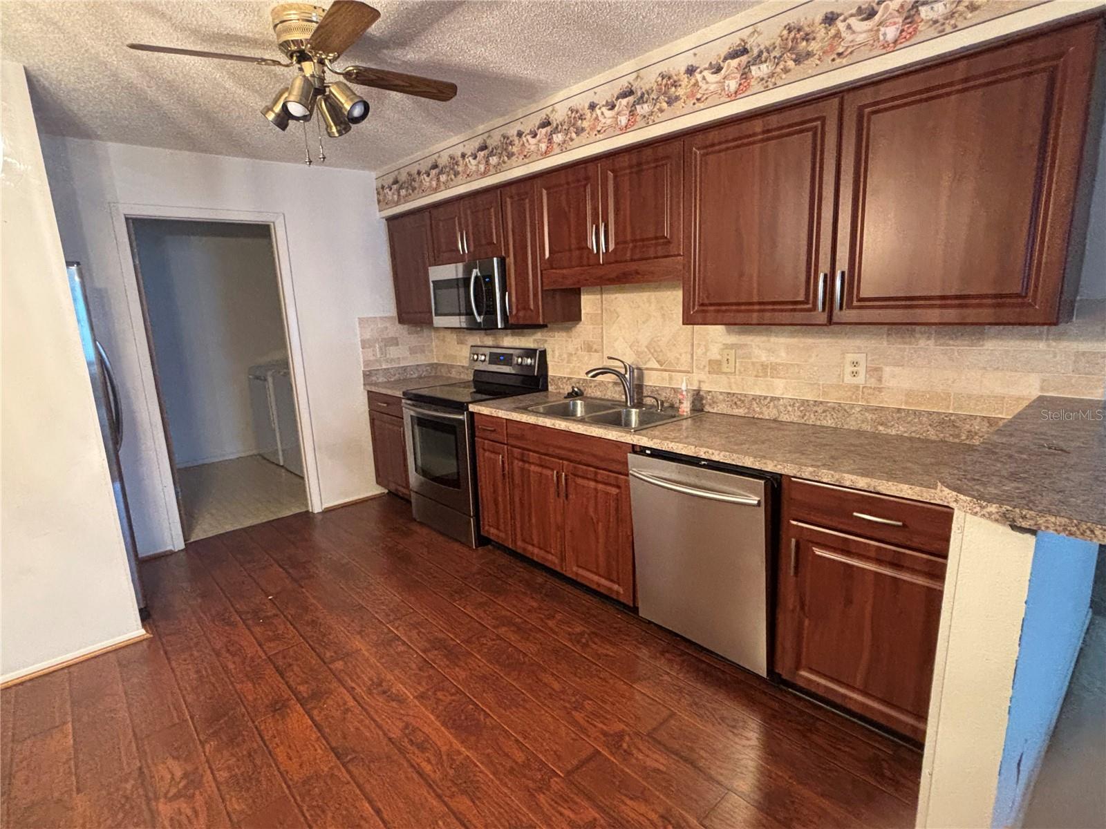 4199 66TH STREET CIRCLE W 4199