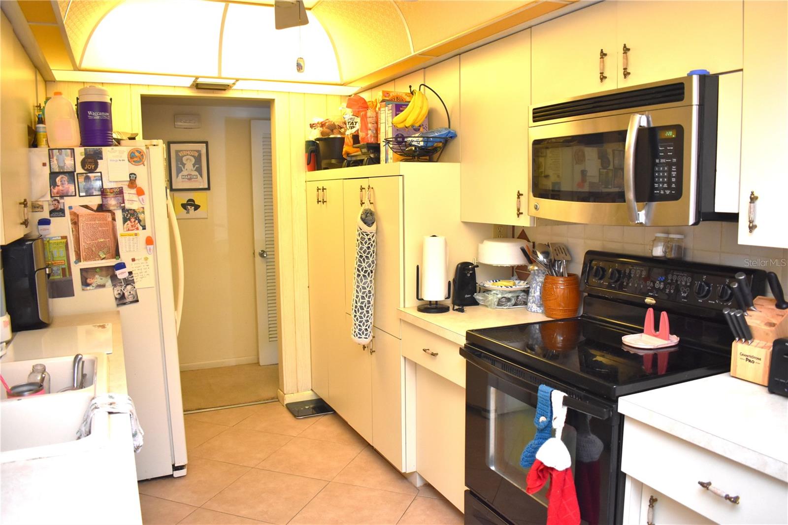 COUNTRY CLUB HEIGHTS - Residential