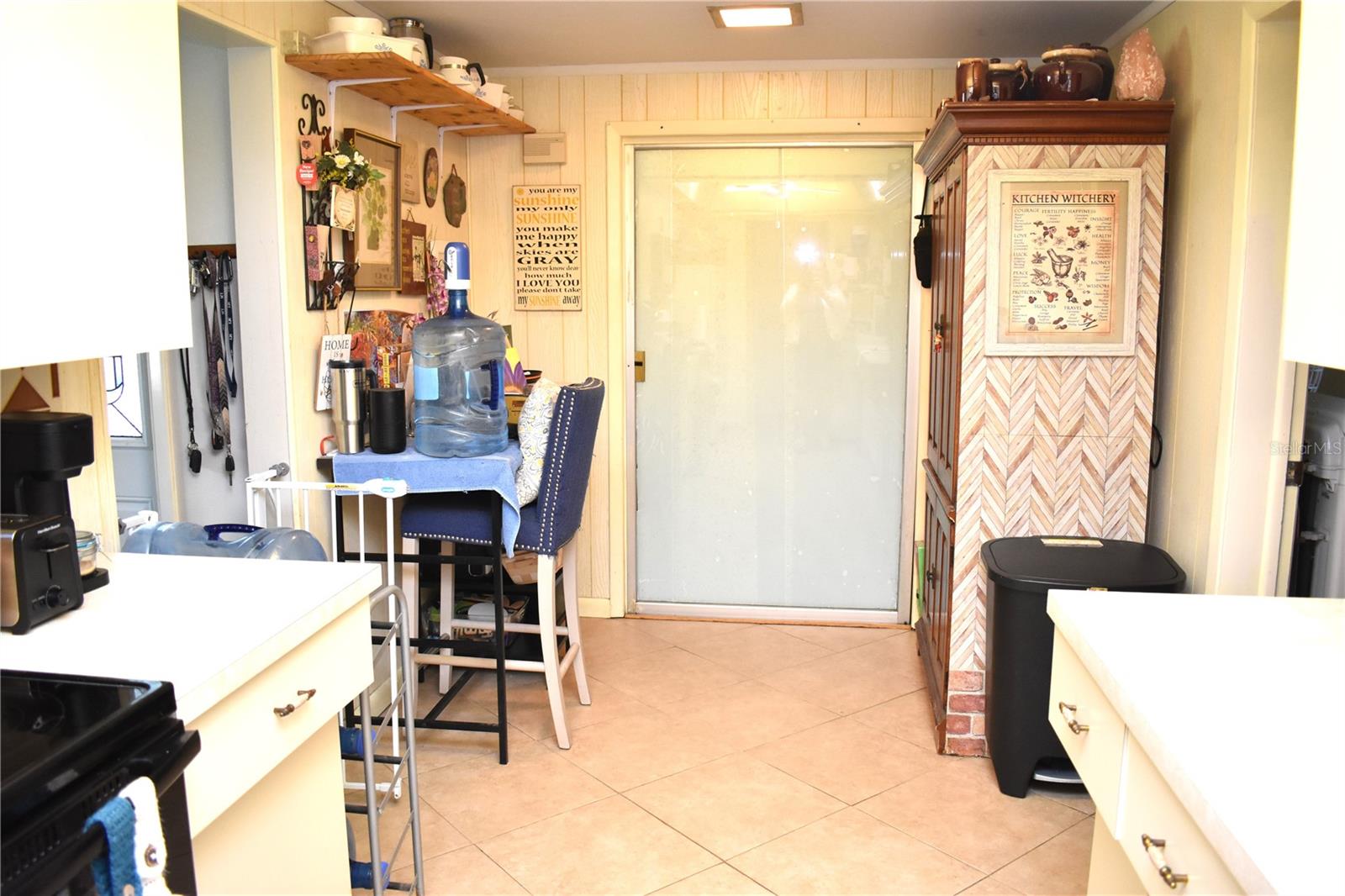 COUNTRY CLUB HEIGHTS - Residential