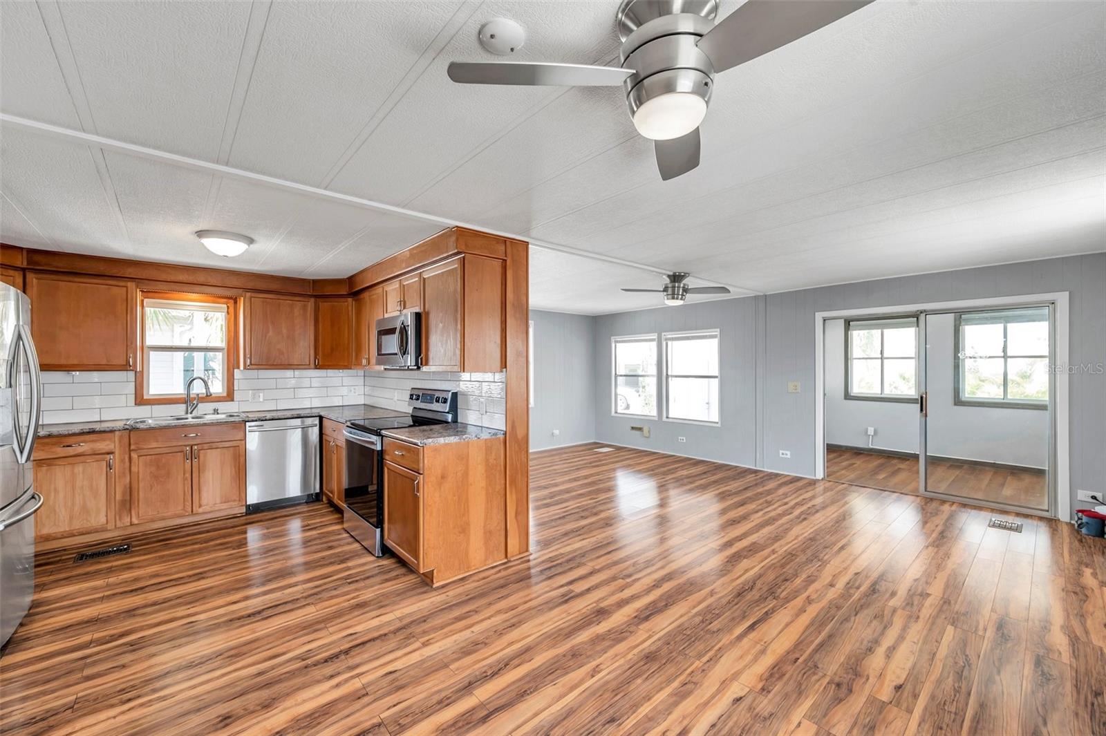 4851 W GANDY BOULEVARD B3 L8