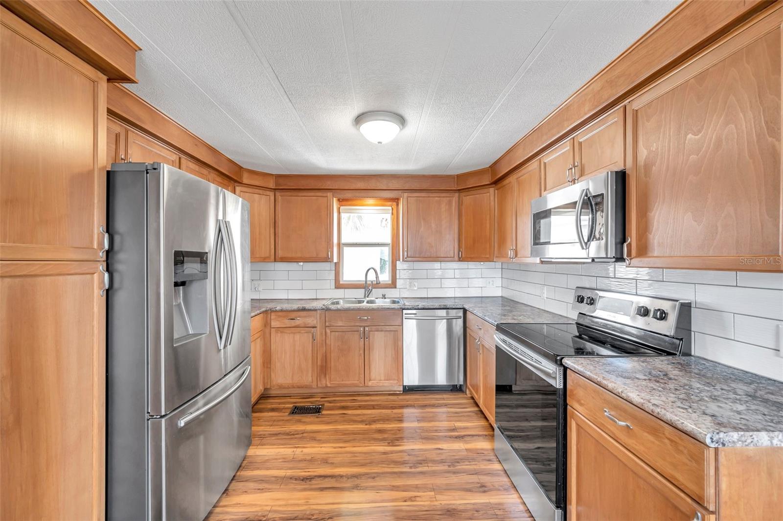 4851 W GANDY BOULEVARD B3 L8