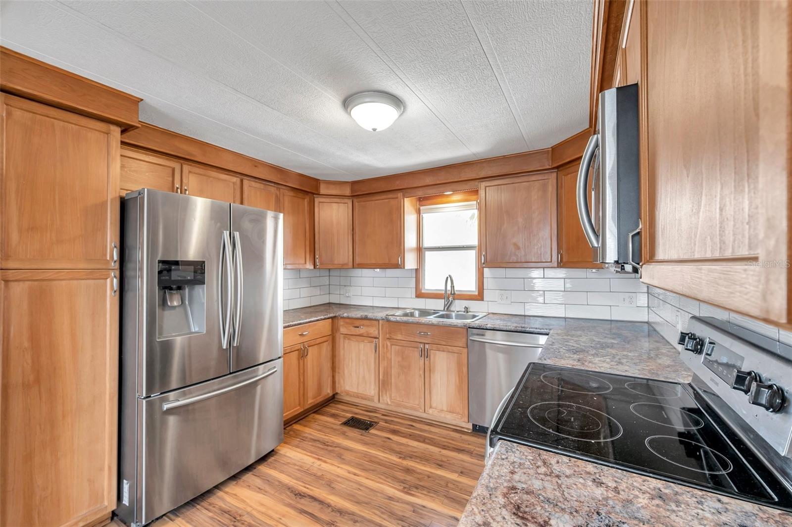 4851 W GANDY BOULEVARD B3 L8