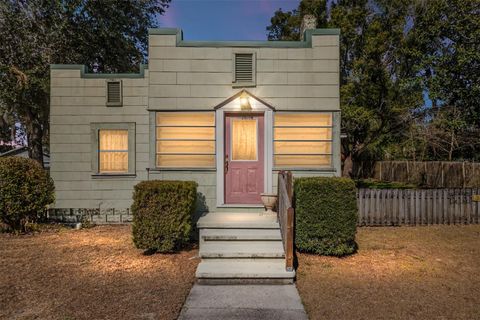 Photo of 20707 Park Avenue, Dunnellon, FL 34431 (MLS # OM718682)