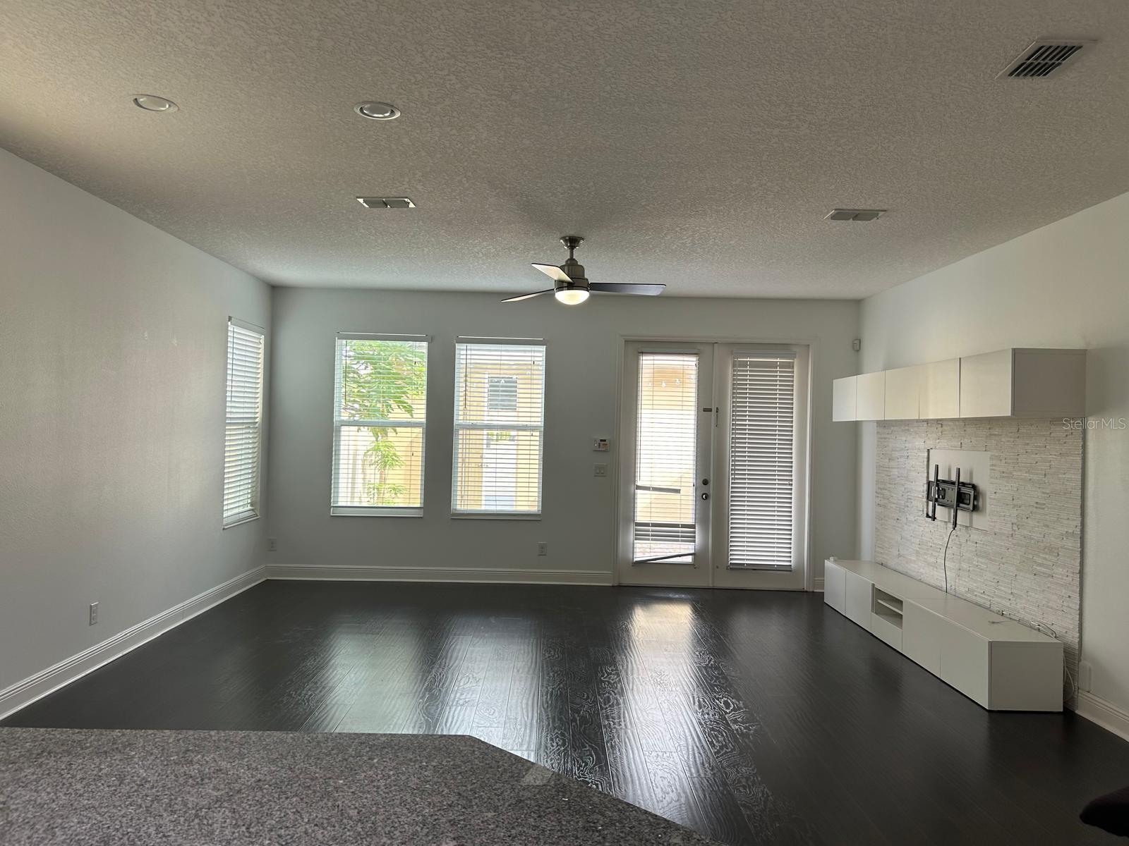 11464 CENTER LAKE DRIVE