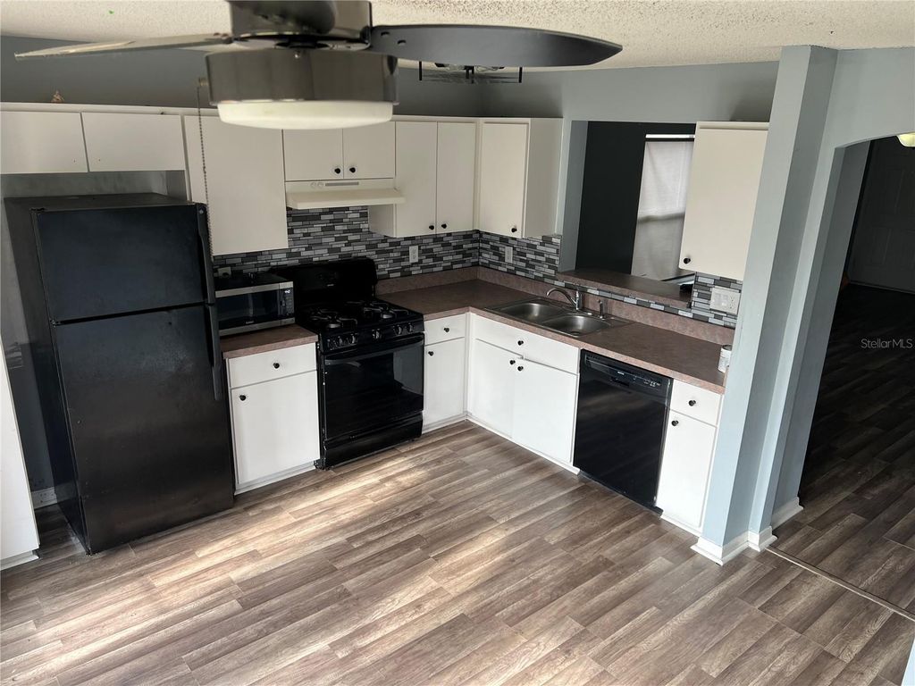 Photo of 6051 White Sails Drive, Wesley Chapel, FL 33545 (MLS # A4663331)