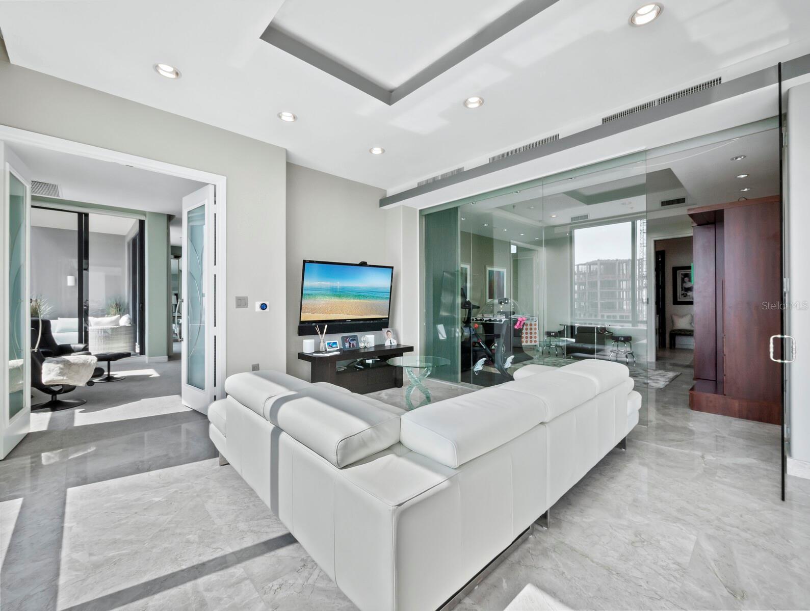 PLAZA AT 05 POINTS RESIDENCES - Residential