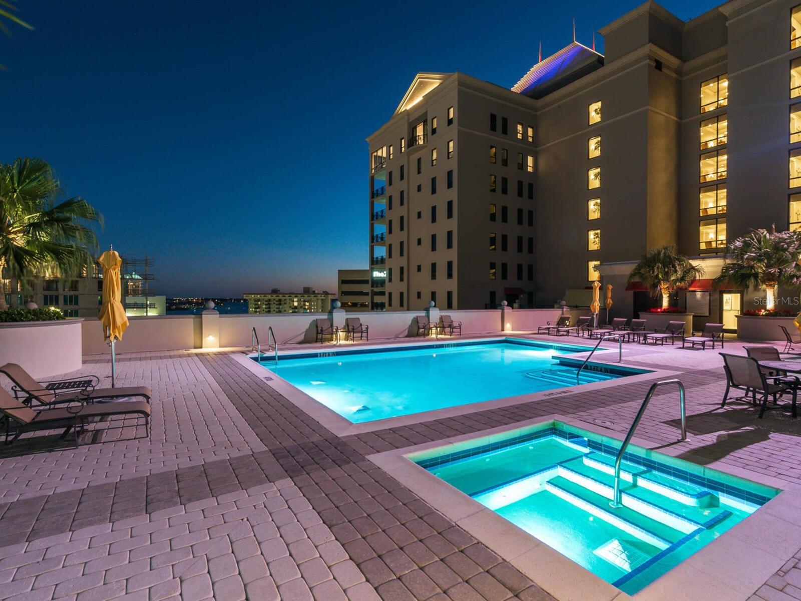 PLAZA AT 05 POINTS RESIDENCES - Residential