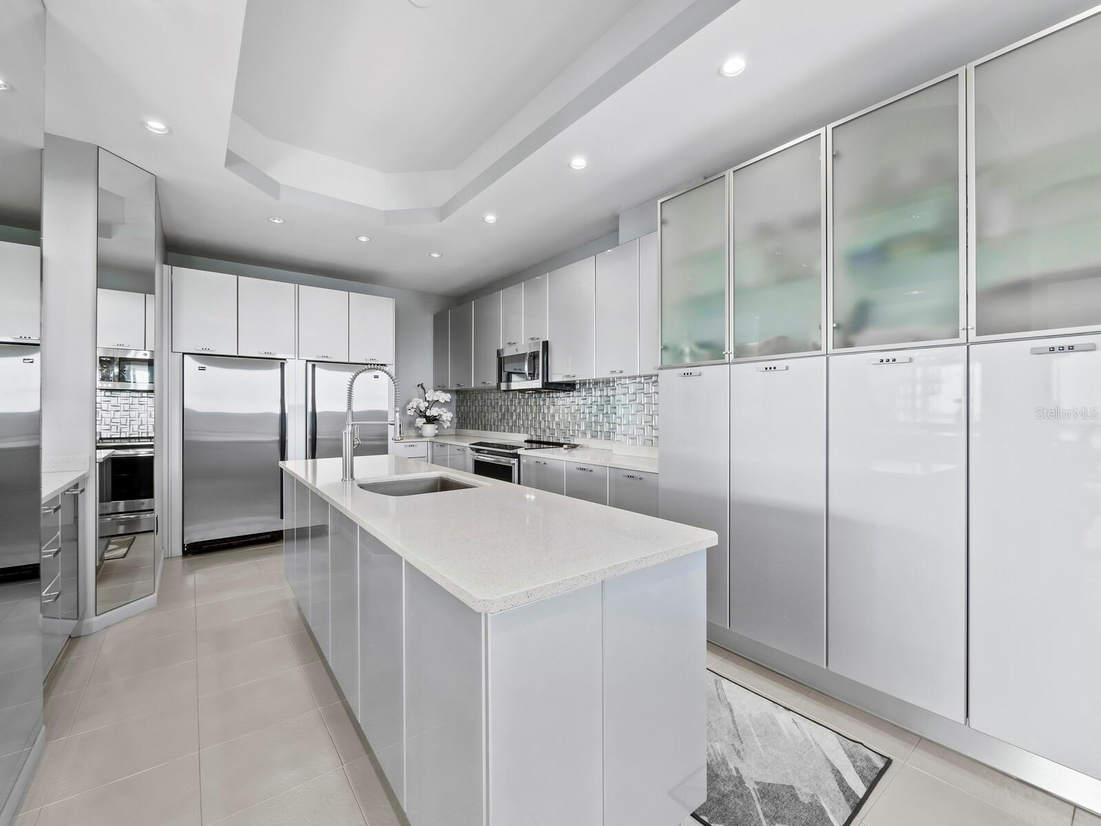 PLAZA AT 05 POINTS RESIDENCES - Residential