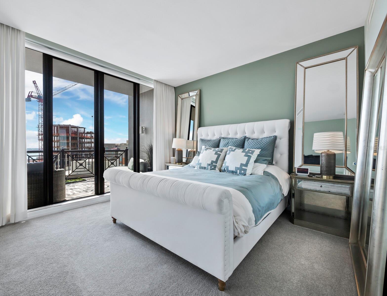 PLAZA AT 05 POINTS RESIDENCES - Residential