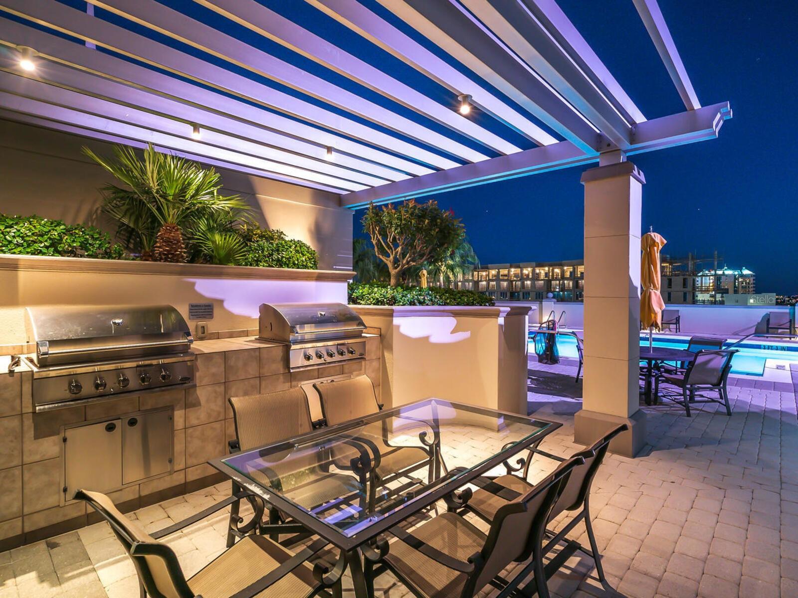 PLAZA AT 05 POINTS RESIDENCES - Residential