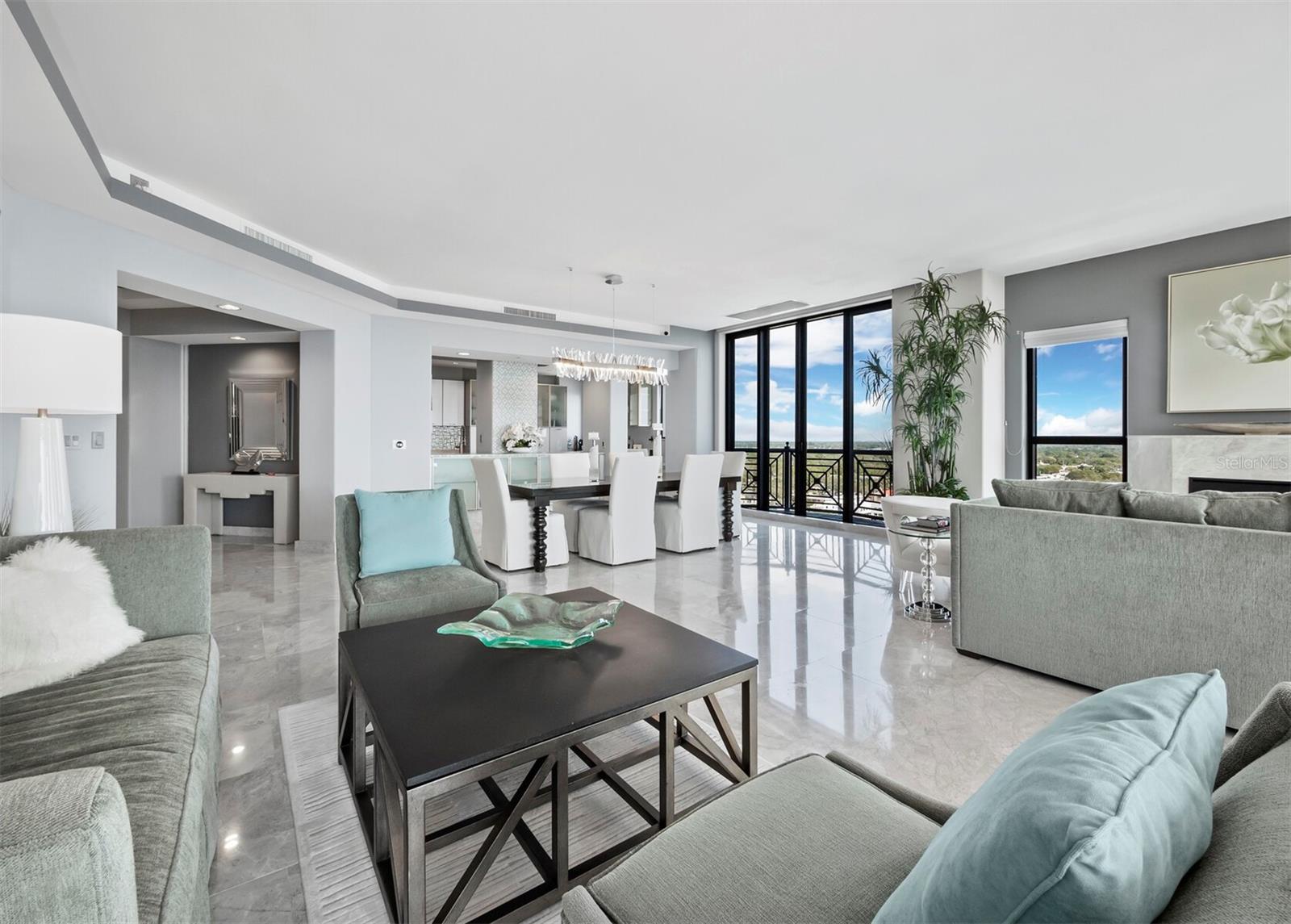 PLAZA AT 05 POINTS RESIDENCES - Residential