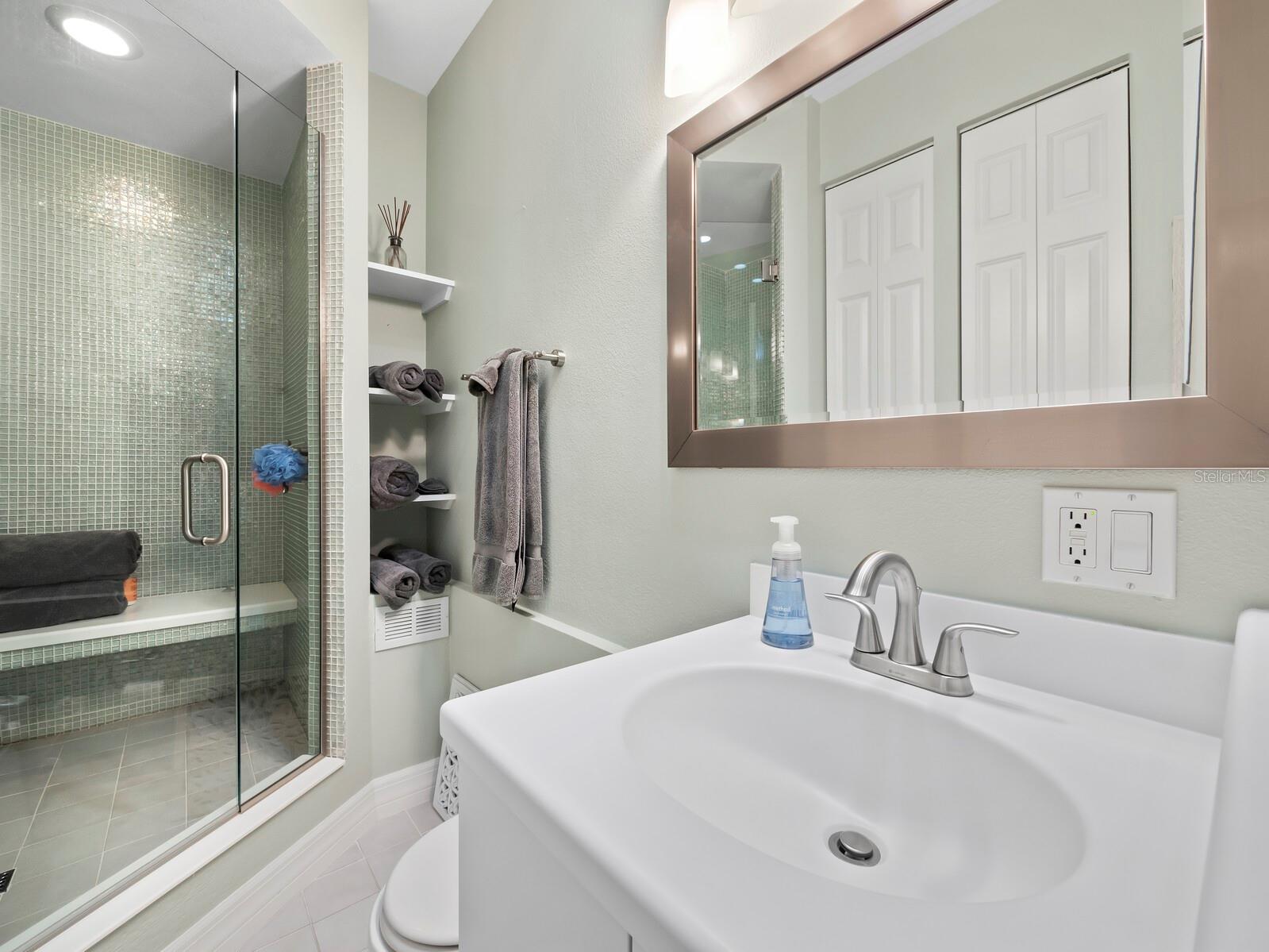 PLAZA AT 05 POINTS RESIDENCES - Residential