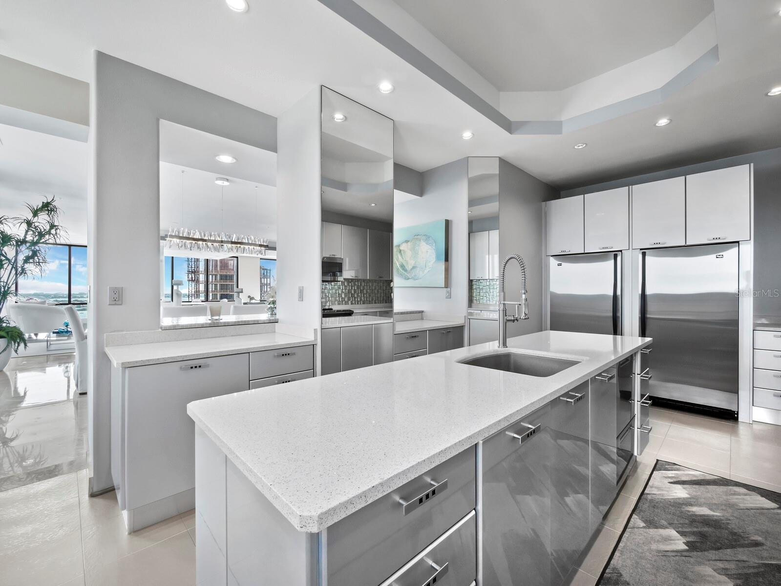 PLAZA AT 05 POINTS RESIDENCES - Residential