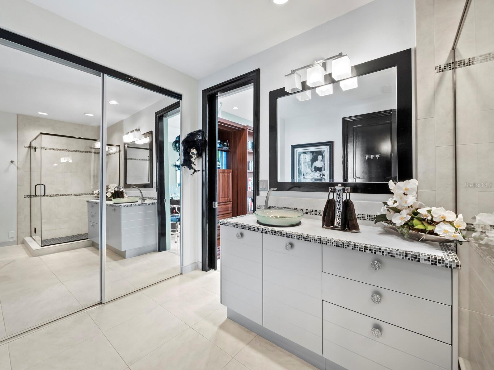 PLAZA AT 05 POINTS RESIDENCES - Residential