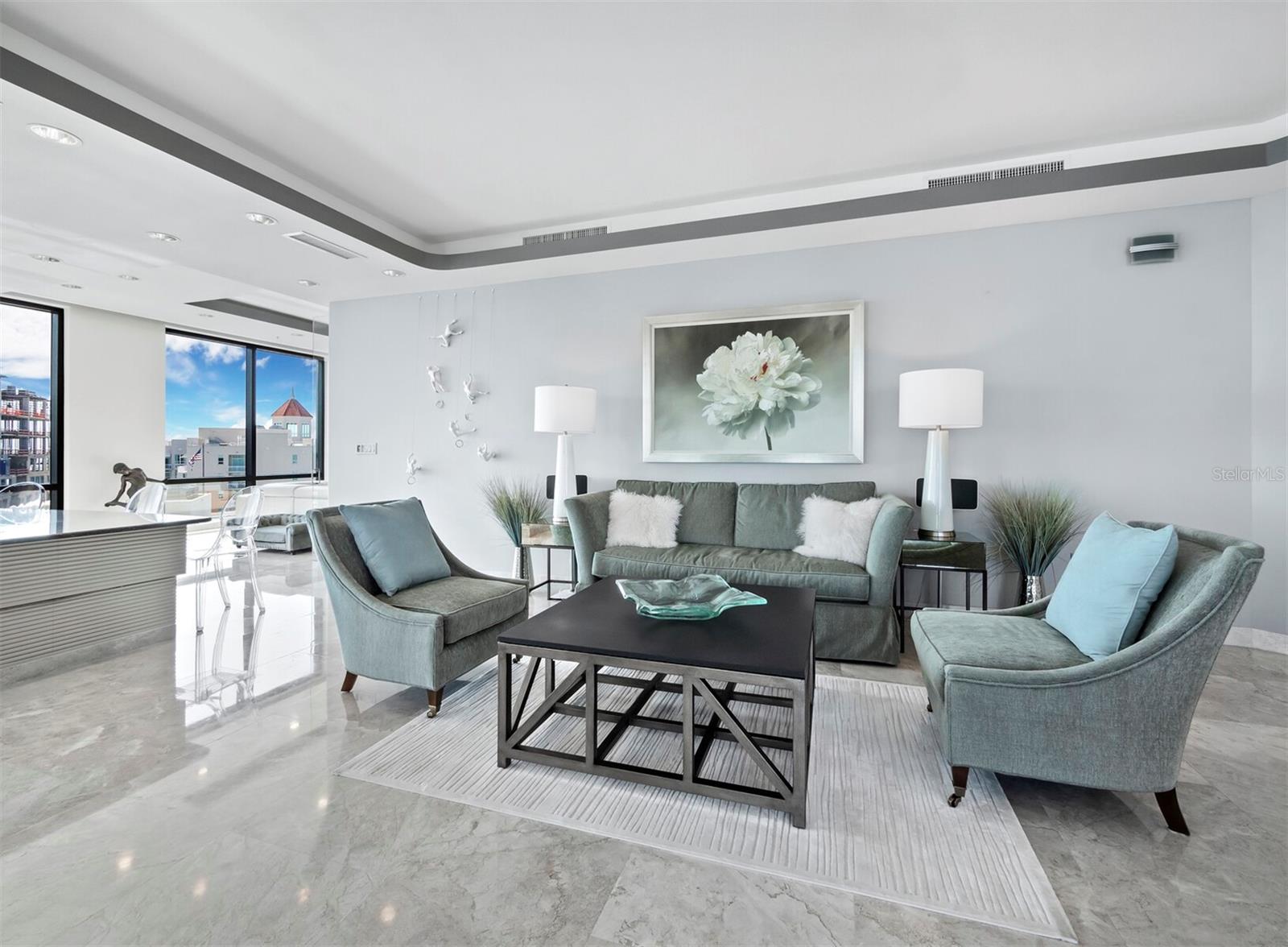 PLAZA AT 05 POINTS RESIDENCES - Residential