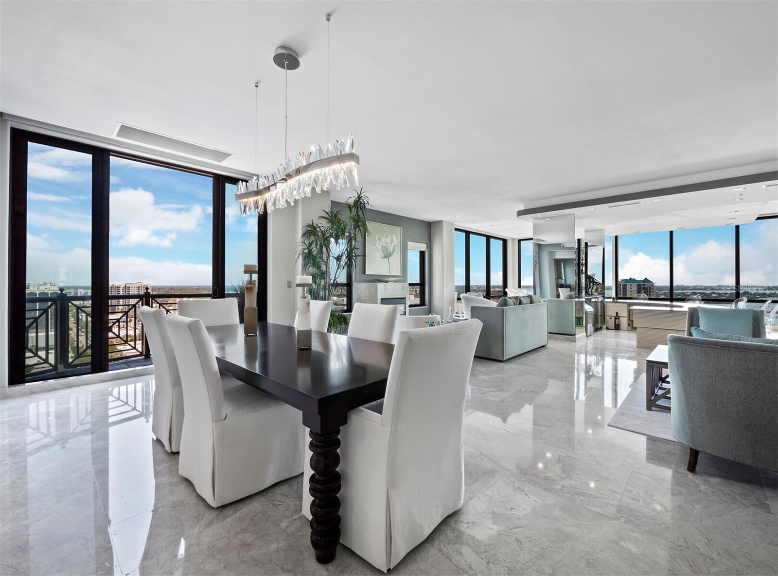 PLAZA AT 05 POINTS RESIDENCES - Residential