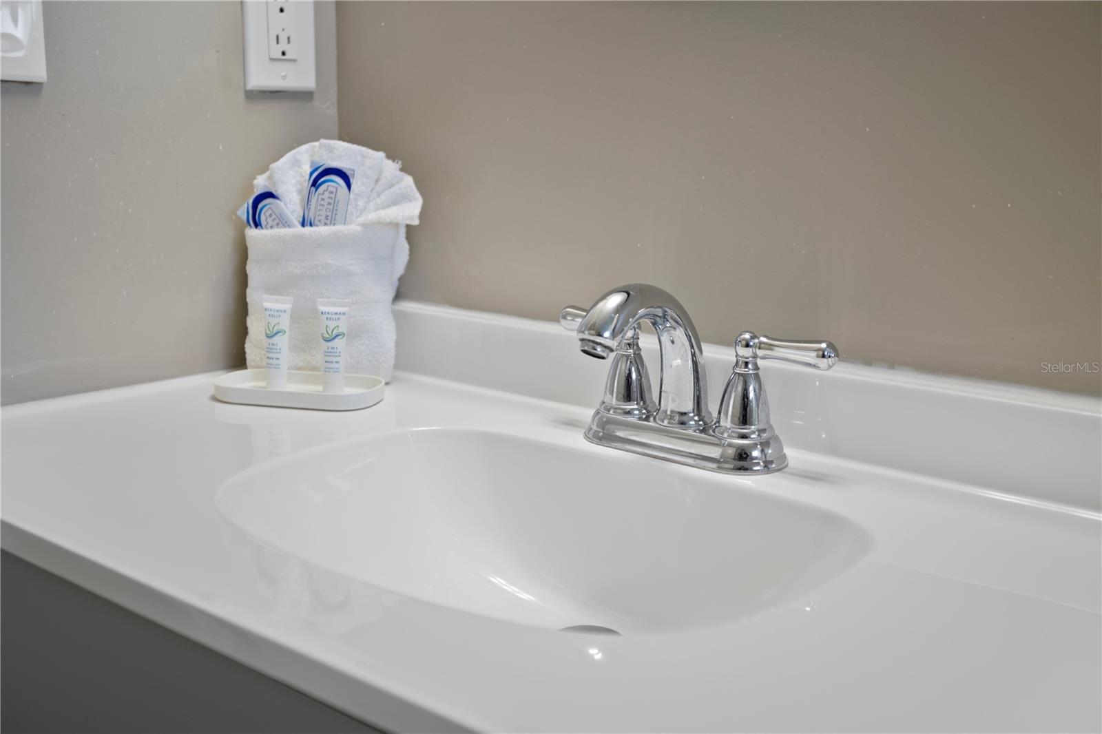 VILLAS AT SOMERSET THE - Residential