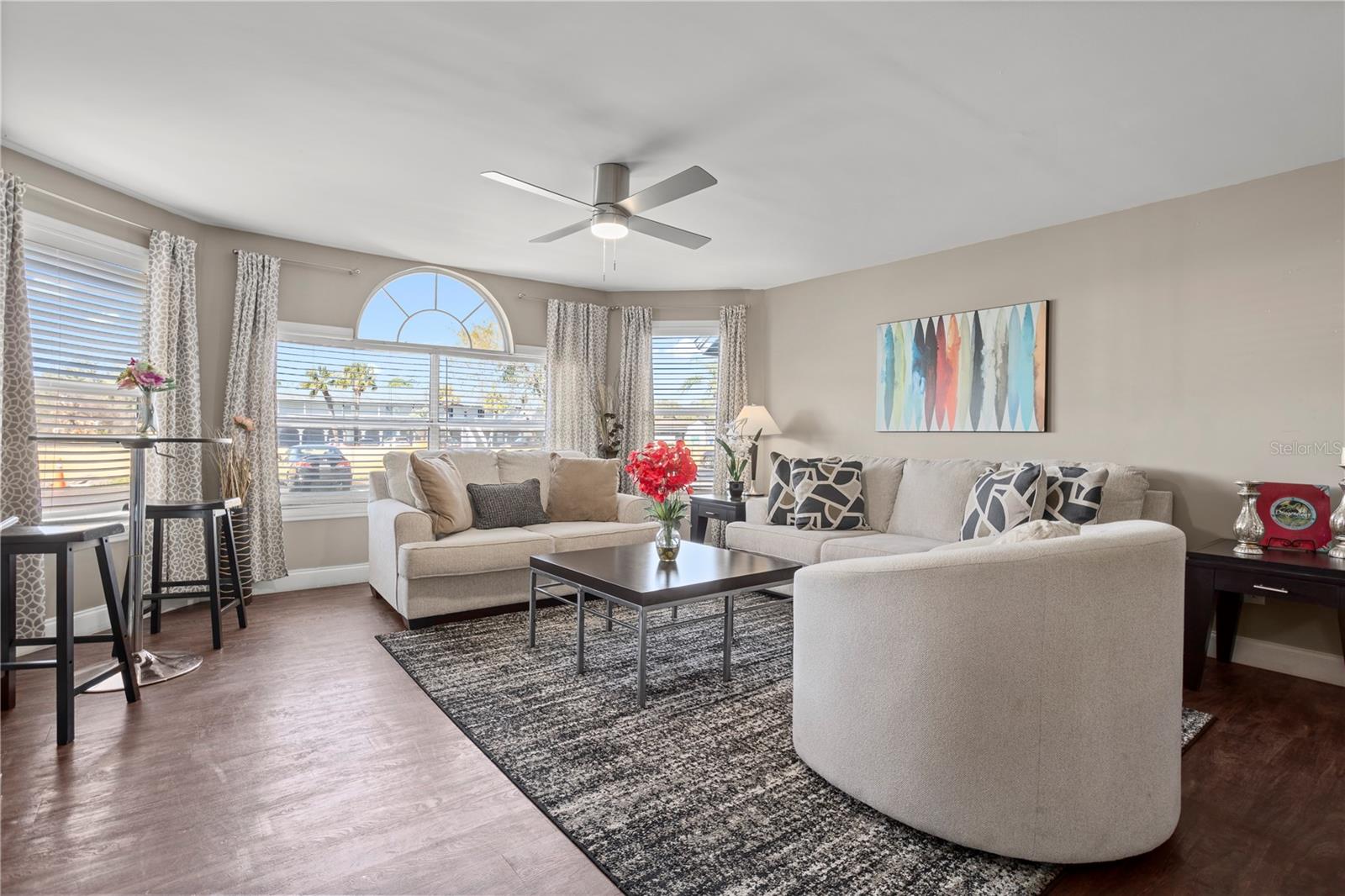 VILLAS AT SOMERSET THE - Residential