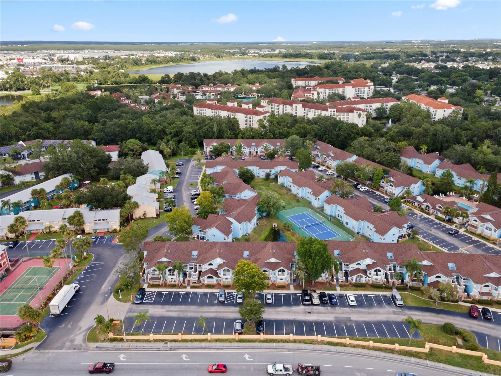 VILLAS AT SOMERSET THE - Residential